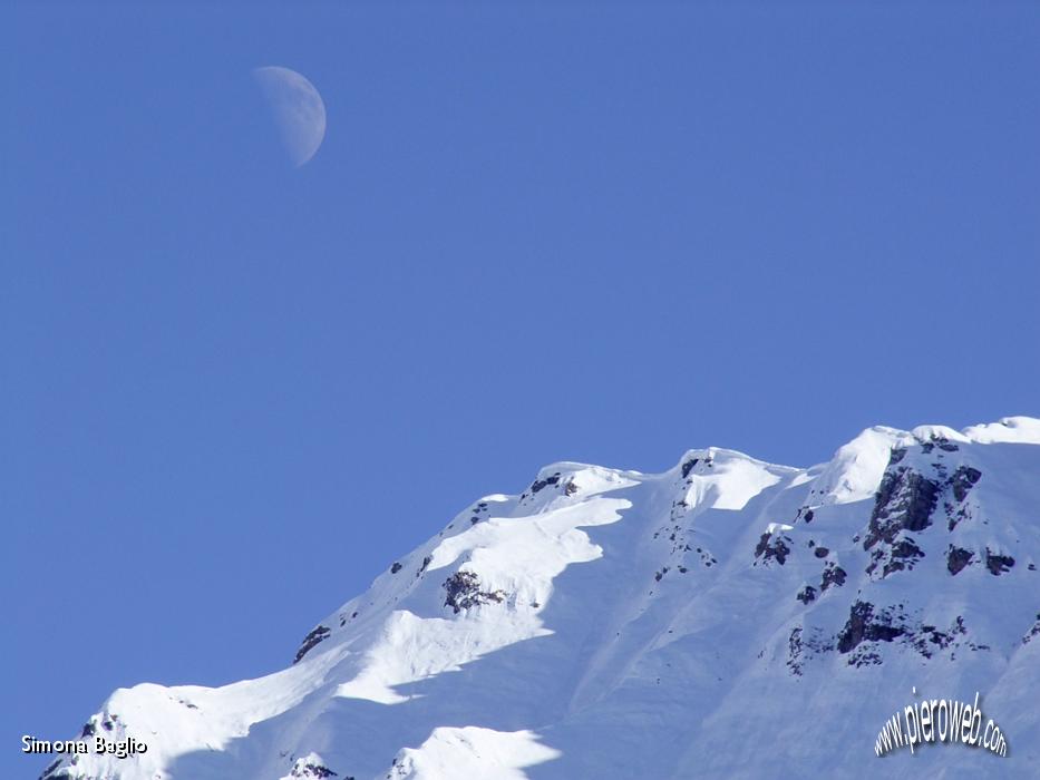 01 La luna sopra alla mia meta.jpg